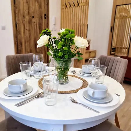 Lejlighed Bialy Kruk Vis-a-vis Jasnej Gory 2b Częstochowa