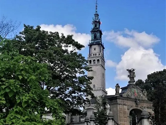 Apartmán Bialy Kruk Vis-a-vis Jasnej Gory 2b